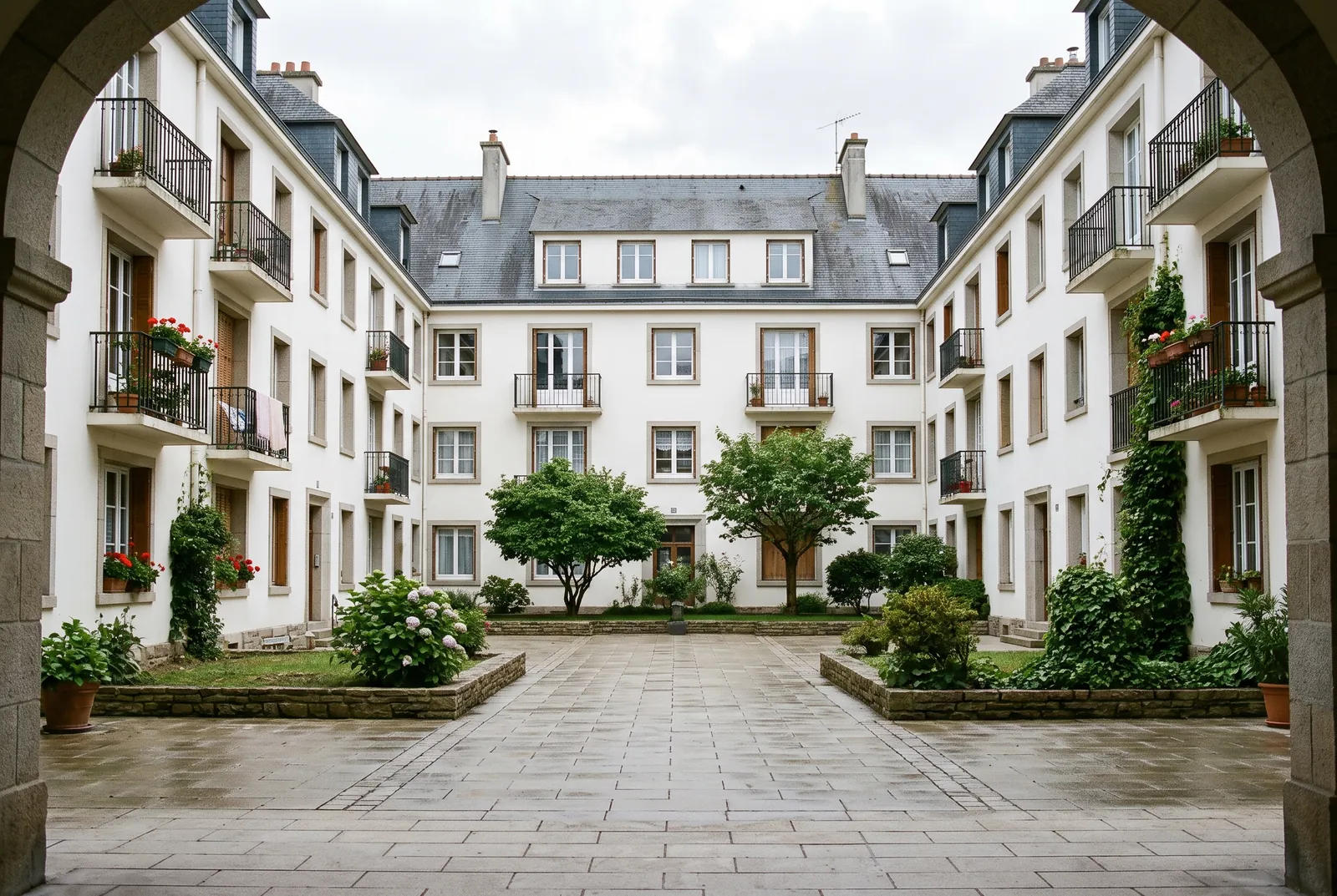 Cour intérieure d'un immeuble à Lorient